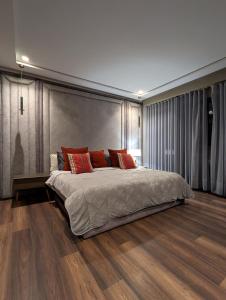 Villa 4-Bedroom with Private Pool & Rooftop Sea View in Tamaris