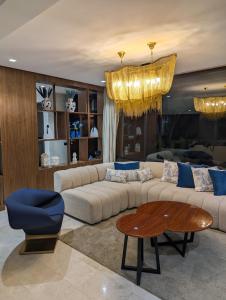 Villa 4-Bedroom with Private Pool & Rooftop Sea View in Tamaris