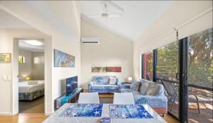 Relaxing Beach shack at the Footprints complex