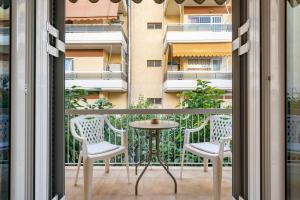 Spacious Comfort Apartment in Holargos by traser