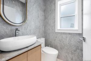 Luxury & brand-new Cozy duplex in South Vancouver