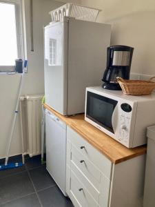 Charming Sunny 100m2 Entire Apartment with 2 bedrooms