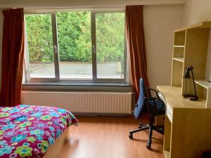 Charming Sunny 100m2 Entire Apartment with 2 bedrooms