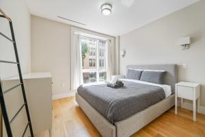 Withers by Rove Travel 1BR Williamsburg Apt