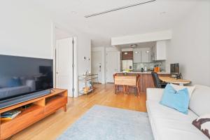 Withers by Rove Travel 1BR Williamsburg Apt