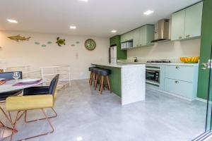 1025 Ampla cobertura duplex na Praia de Bombinhas 50mts do mar