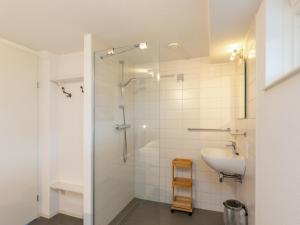 Wonderful Beach Holiday Home for 6