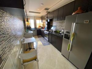 Appartement prestigieuse en plein cœur de Hay Riad et près du stade Moulay Abdallah