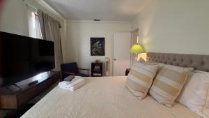 The Coconut Grove Hideaway