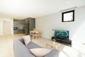 Eastgardens Comfort Stay 2-Bedroom Modern Apt