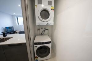 Bright 2-Bedroom Apartment in Eastgardens