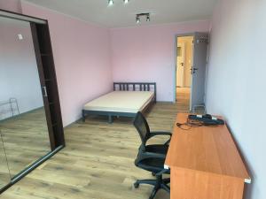 Reduced prices, furnished room, minimum 1 month