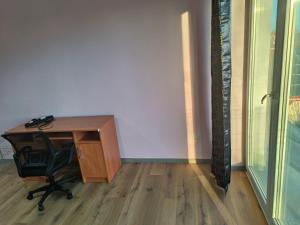 Reduced prices, furnished room, minimum 1 month