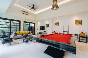 Modern 2BR Pool Villa in Umalas with Billiard & Long Pool