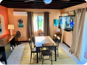 Gorgeous 2 Bedroom Villa at 7Miles Beach, Point Village Negril