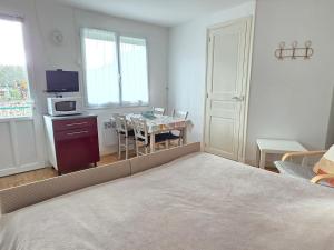 Studio avec balcon, jardin commun, WIFI, près des Thermes - FR-1-541-192