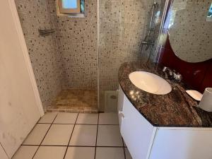 Maison 3 chambres avec piscine privée et vue sur mer - FR-1-726-67