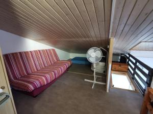 Maisonette avec piscine et parking, proche plage - FR-1-194-343