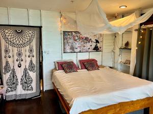 Soulful Seaview Home