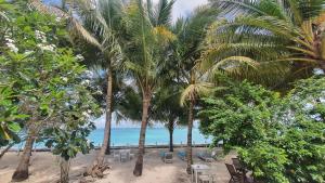 Myamo Beach Lodge