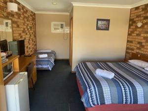 Lucky Strike Motel