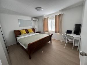 3 Bedrooms in Entire Upstairs Level in Bray Park