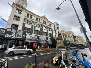 The Broadway Loft - Entire Sydney Studio for 2 with FREE fast Wifi