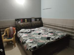 Shyama kunj asharm 5 minutes walk from banke bihari ji