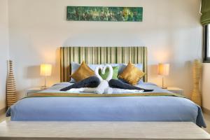 Surin Beach - 3BR Penthouse - Sea View - Cozy Private Pool