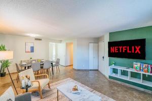 Near Casino Pool Gym Balcony Parking Washer Dryer