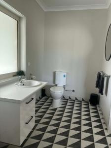 Prom Port Holiday Cottages-Wilsons Prom,Port Welshpool,Port Anthony, Barry Beach - Fishing