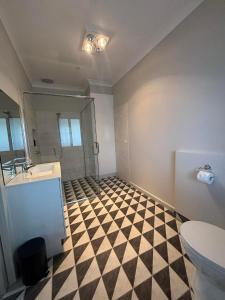 Prom Port Holiday Cottages-Wilsons Prom,Port Welshpool,Port Anthony, Barry Beach - Fishing