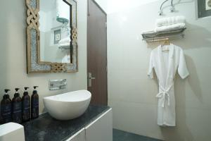 Ruhani villa by The StayCationer