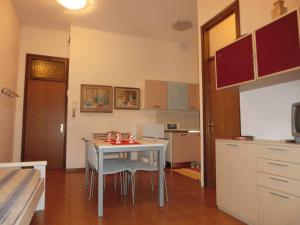 Comfortable flat near the sea with garden