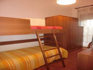 Comfortable flat near the sea with garden