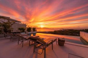 Red Sky Beach View Villa
