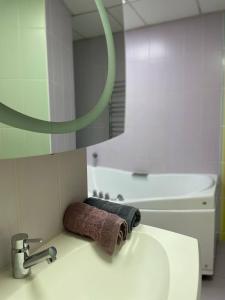 Мост сити АПП 52 Джакузи 5этаж Видовая