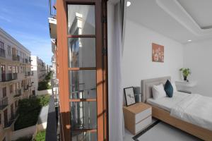 Elyday Solid Mini Hotel