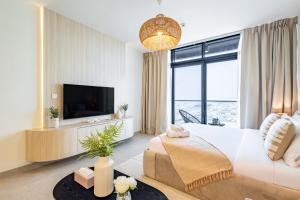 Premium - Big Studio with Balcony - Near to NYU University and Saadiyat Cultural District - Designers Choice