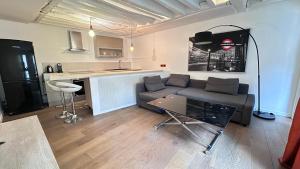 Bright 1-Bedroom in the Heart of the Marais