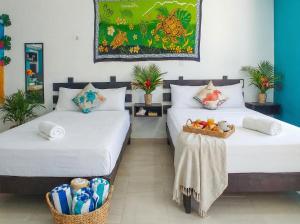 Family Retreat I 500m Beach I Sleeps 4 AC Kitchen WiFi Value Stay 6A