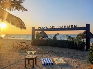 Romantic Escape I 500m Beach I Memory Foam King Bed I AC Kitchen WiFi Value Stay 2A