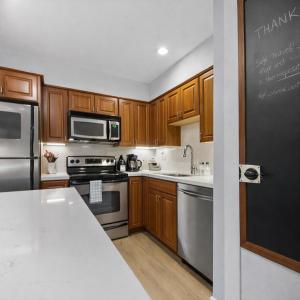 Sweet Ski-In Ski-Out Snowflower Studio condo