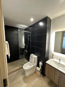 Elegant 2-Bedroom Apartment with Pool & Balcony