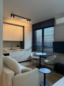 Gdańsk - DOKI Living City Center Modern Studio & Parking Foodhall