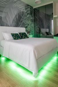 Jungle Suite and Parking