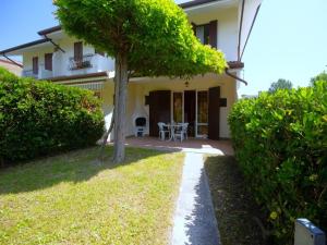 Nice villa in Porto Santa Margherita with garden