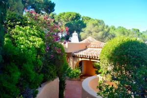 Villa Sycorax, waterfront with private jetty and buoy