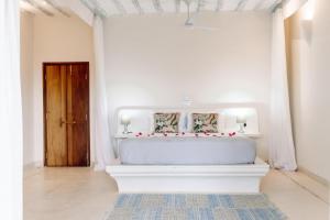 Mediterranean Style 6 Bedroom Villa