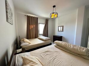 Swan Lake 3BR with Roof & Terrace